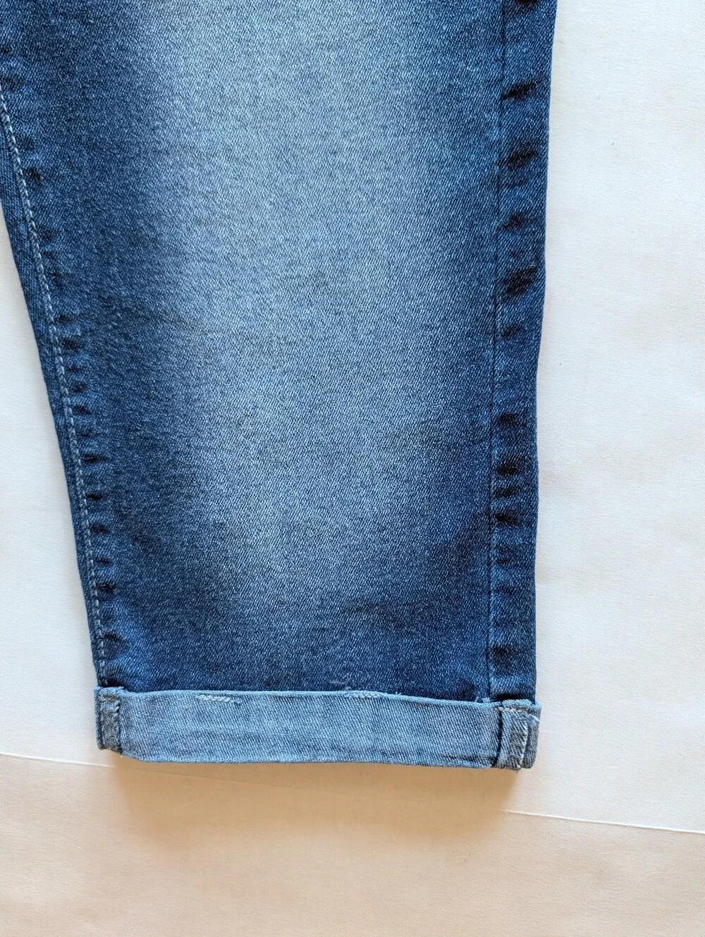 Y2K High Waisted Embroidered Wing Pocket Pedal Pushers Jorts SMALL Blue